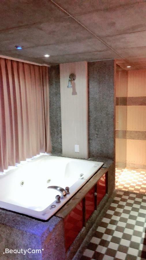 Jungle City Motel Τσιάγι Εξωτερικό φωτογραφία